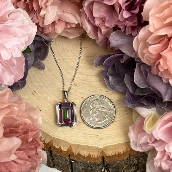 Stunning 10 Carat Mystic Topaz Necklace with Diamond Accent - Picture 12 of 16